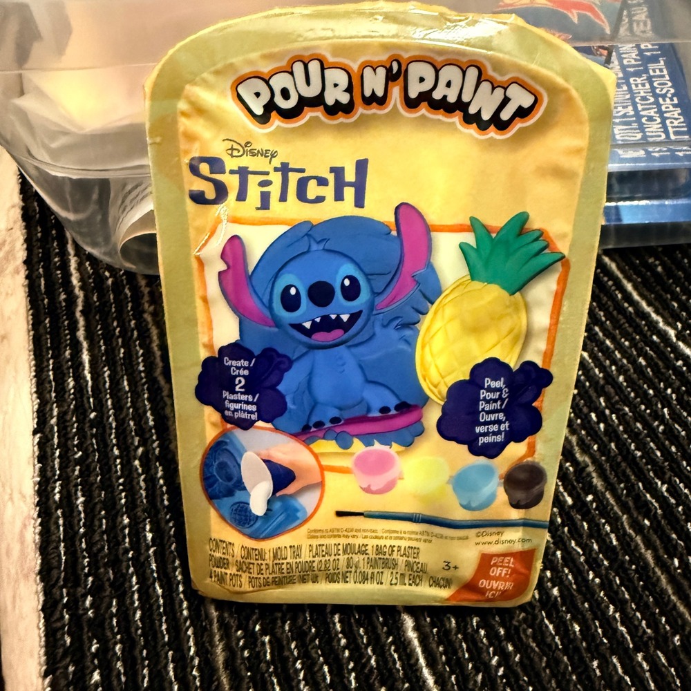 Disney Stitch Pour N Paint Kids Craft Kit Blue New Plaster Mold Activity Set